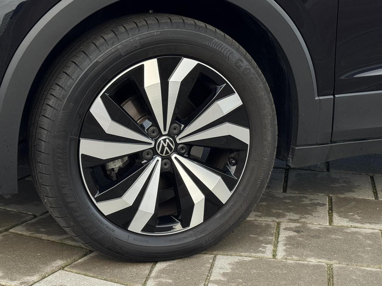 Volkswagen T-Cross 1.0 TSI Life Edition 115pk automaat | Camera | App-Navi | 17LM