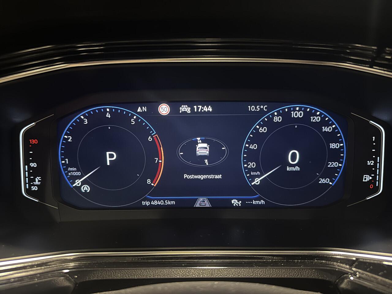 Volkswagen T-Cross 1.0 TSI Style | Business R | LED | 18" | CARPLAY | Adaptive CC | 1. Eigenaar | Black Edition | Camera | 1/2 Leer | Winter-pakket | Interesse, Proefrit? Bel of app met: 06-24 28 28 42