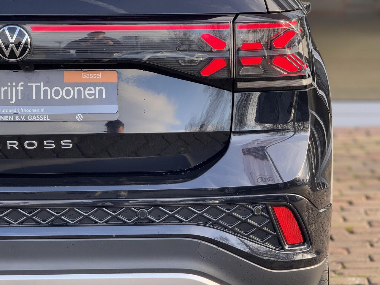 Volkswagen T-Cross 1.5 TSI R-Line | Trekhaak | Camera | ACC