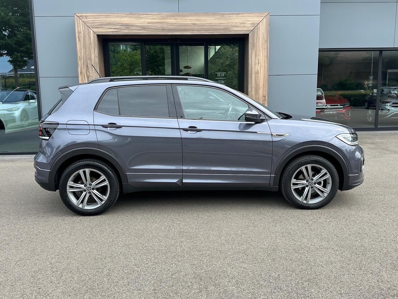 Volkswagen T-Cross 1.5 TSI 150pk DSG 2x R-Line | Camera | Virtual cockpit | Carplay | Navi | Rijklaar incl. 1 jaar Bovag garantie