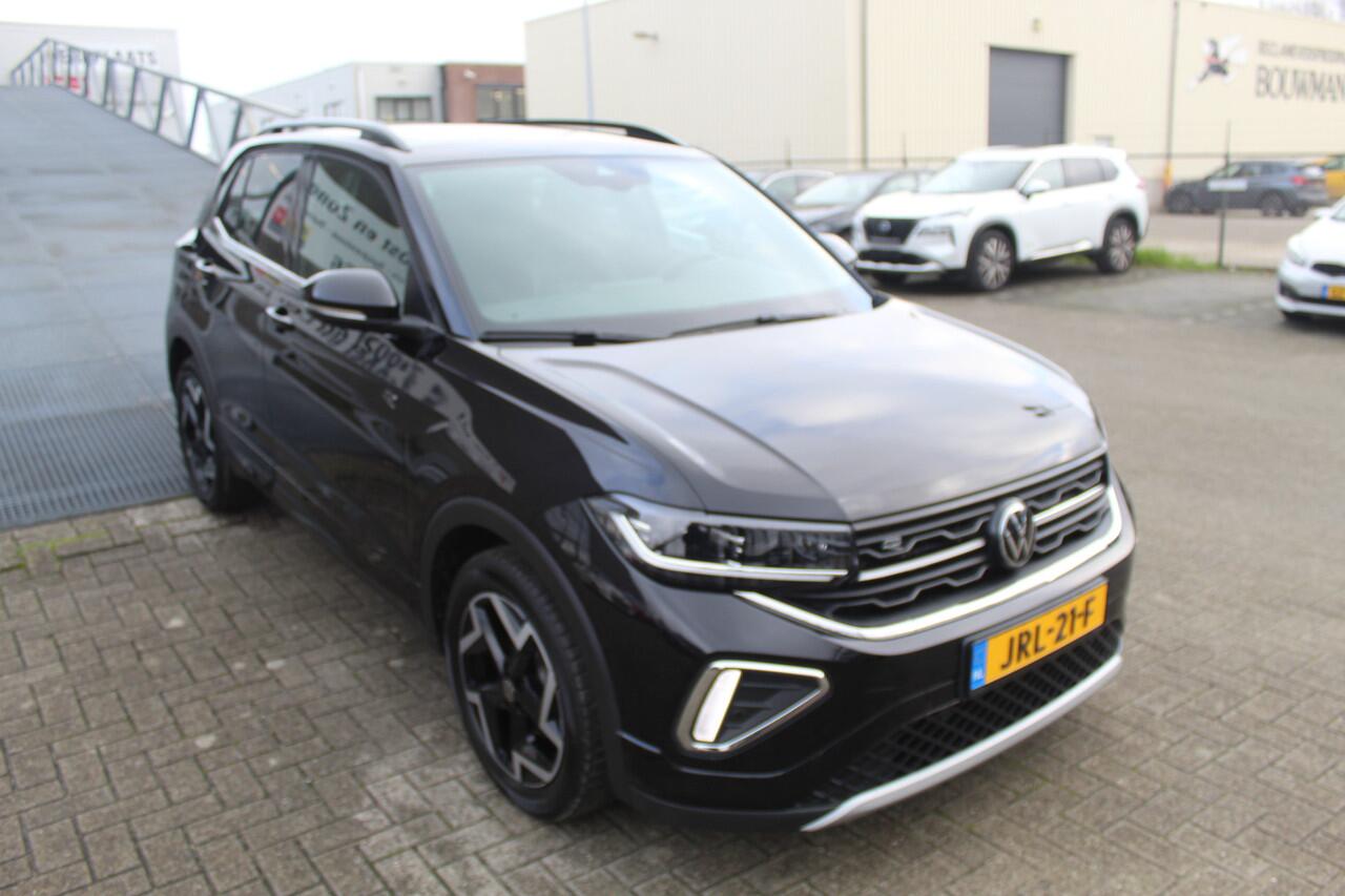 Volkswagen T-Cross 1.5 TSI R-Line Automaat/Navigatie/Virtual cockpit/Adaptive cruise control/Achteruitrijcamera/Parkeersensoren rondom/Apple carplay/Stoelverwarming/Climate control/IQ light/DAB/Draadloze telefoonlader.