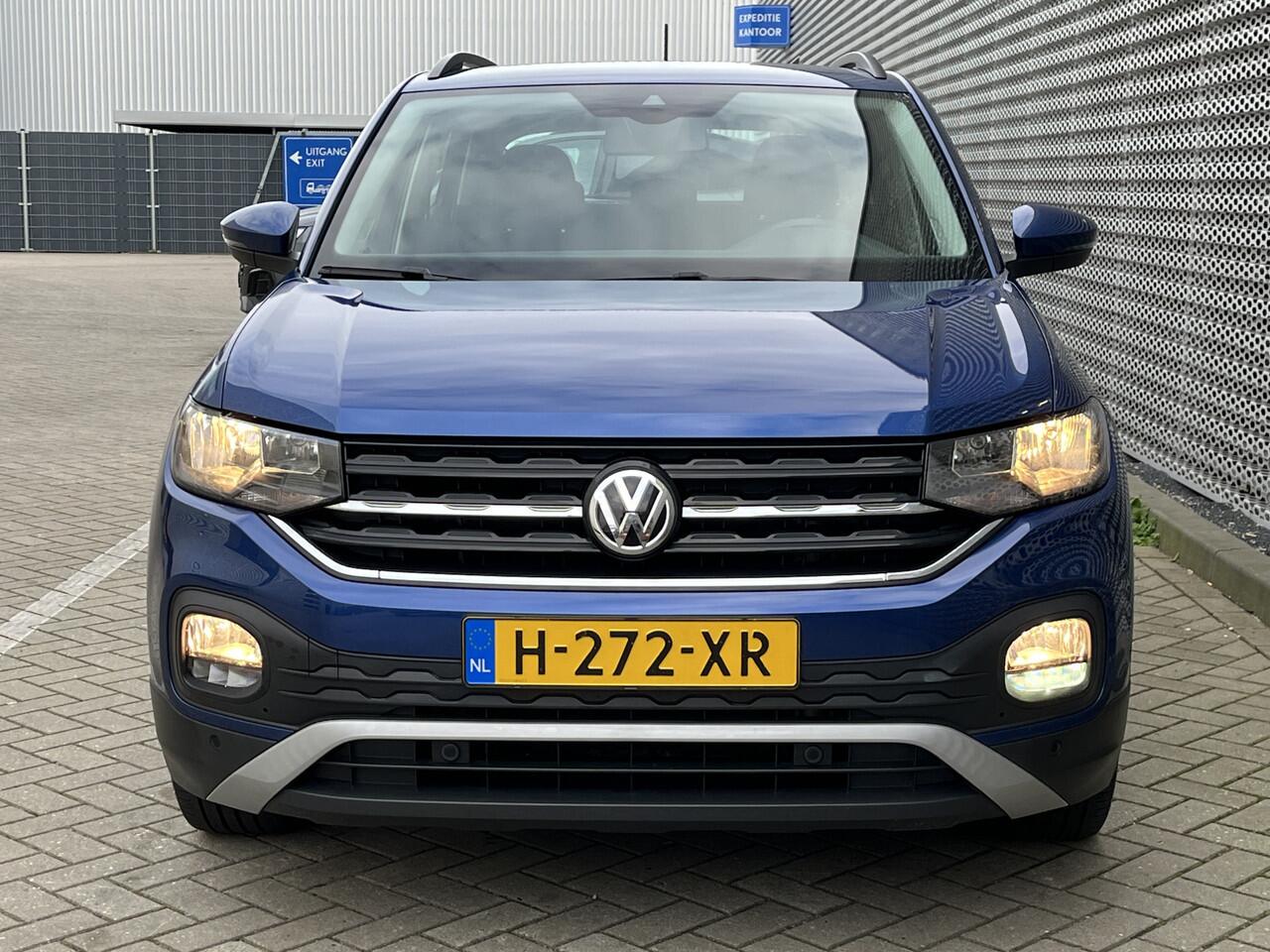 Volkswagen T-Cross 1.0 TSI Life / Digitaal dashboard / Camera / Parkeersensoren V+A / Stoelverwarming / **