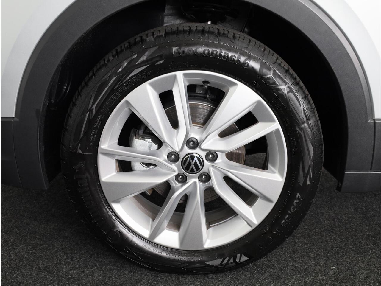 Volkswagen T-Cross 1.0 TSI Life Edition 95PK | Private lease vanaf ¤ 559,- pm | Navigatie | Camera | Stoelverwarming | Climate Control |