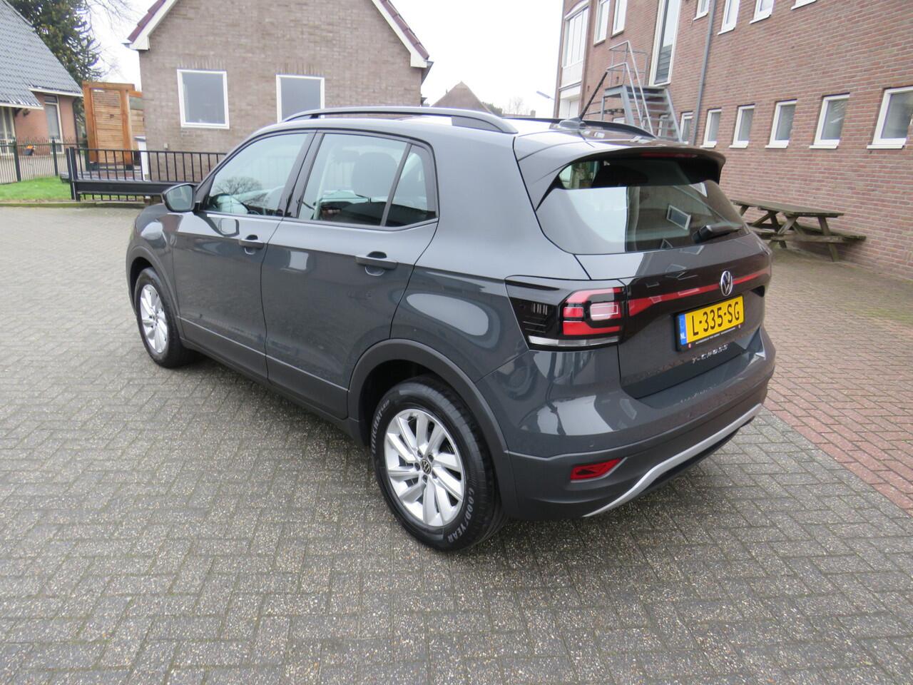 Volkswagen T-Cross 1.0 TSI 95Pk Life * Rijklaarprijs incl. garantie * Carplay Android * Navigatie * Parkeersensoren V+A * ACC * Dakrails