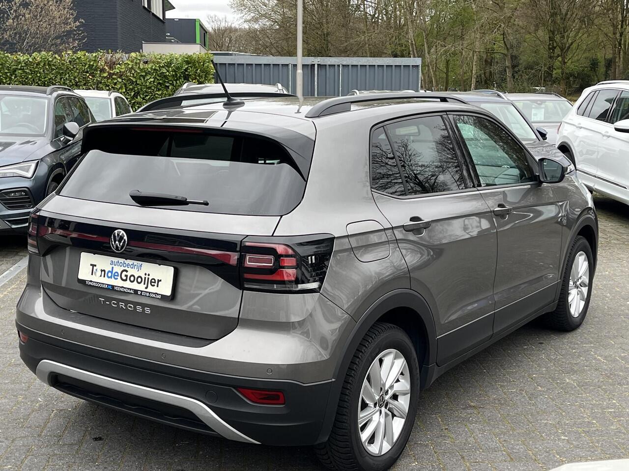 Volkswagen T-Cross 1.0 TSi DSG Life | CLIMA | STOELVERW. |