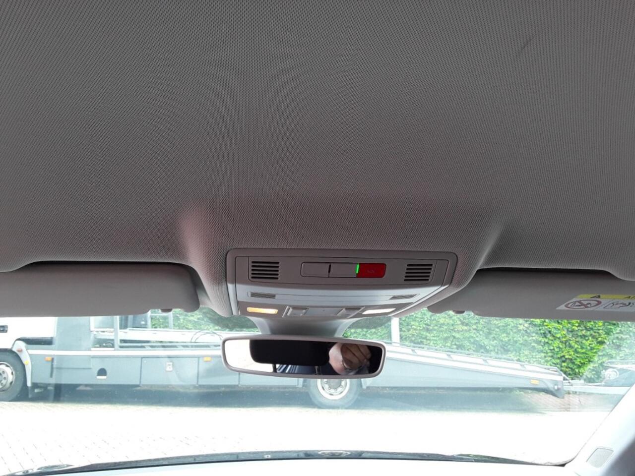 Volkswagen T-Cross 1.0 TSI DSG 115 PK STYLE-UNITED / NAVI