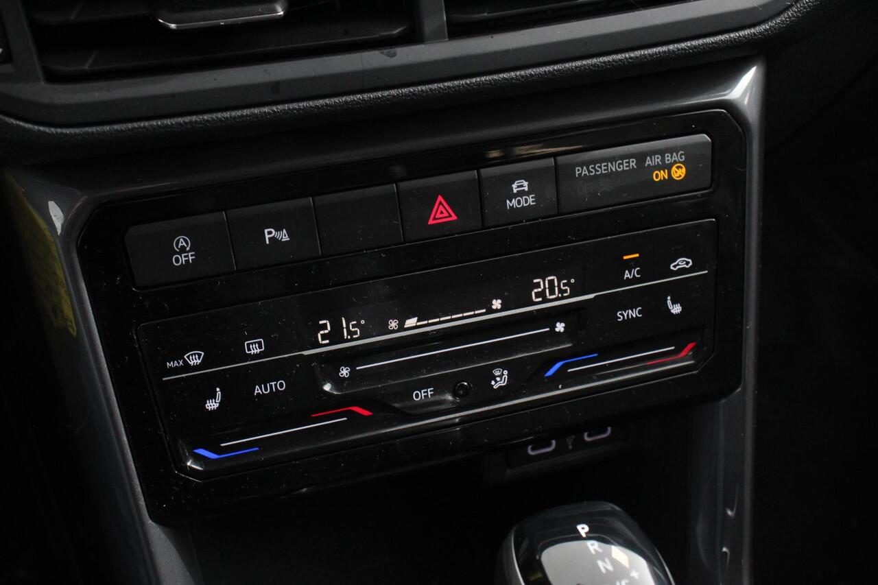 Volkswagen T-Cross 1.5 TSI 150pk DSG Style | Navigatie | Wireless app connect | Aadaptive cruise control | Camera | Climate Control | Led | Dab | Stoelverwarming