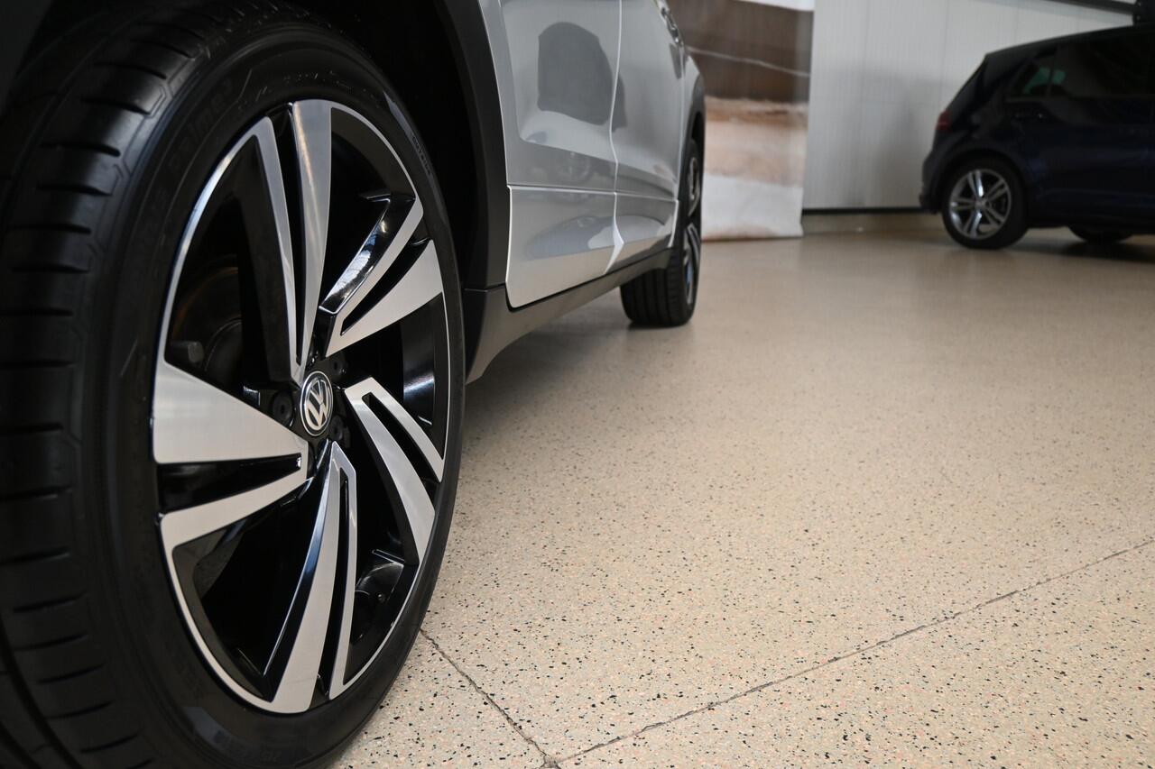 Volkswagen T-Cross 1.0 TSI 115pk R-Line | LED | ACC | 22.950 KM! | 100% (Dealer) onderhouden label