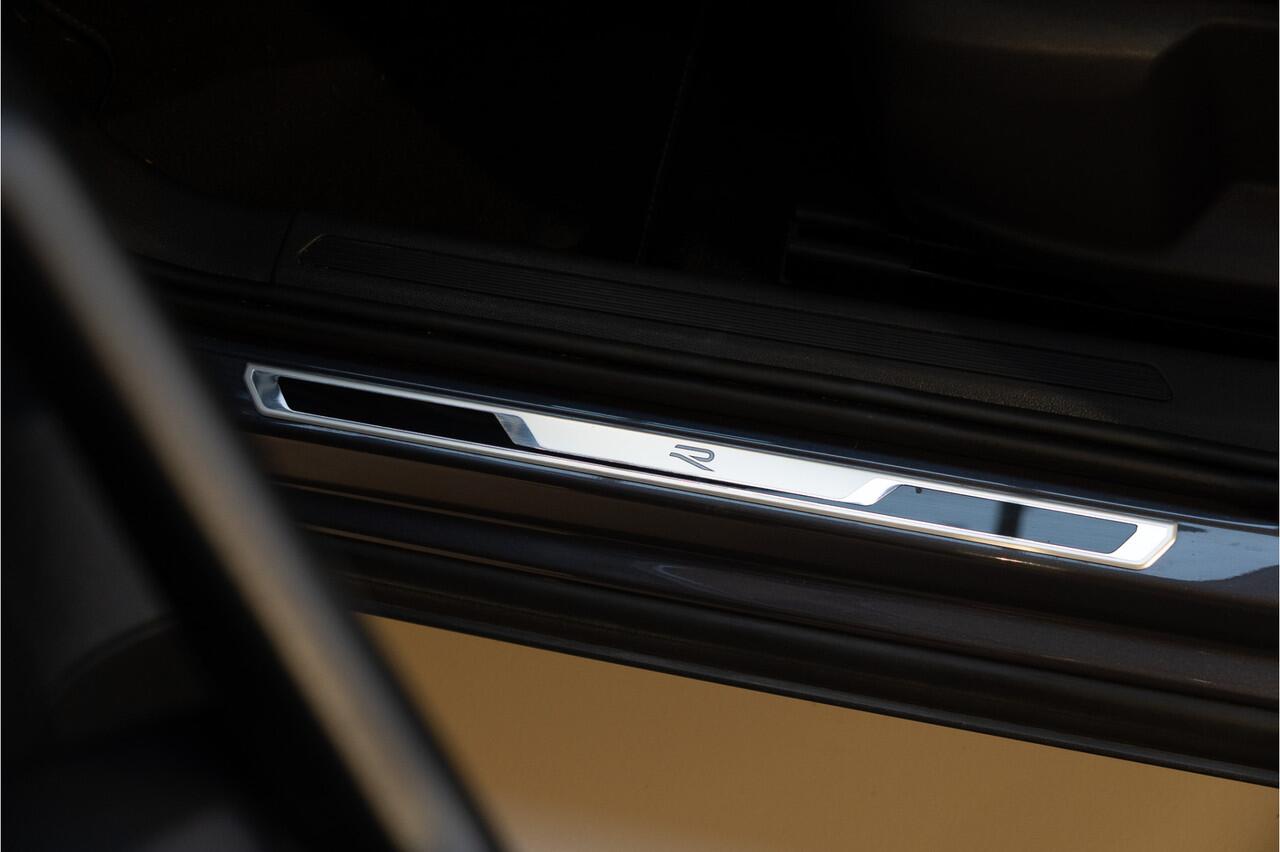 Volkswagen T-Cross 1.5TSI/150pk R-Line Blackstyle DSG Automaat|2025|IQ-LED|Trekhaak|Navi|18" York Black|Carplay/AndroidAuto|Lane Assist|PDC+Assist|Cruise+ACC|Blindspot