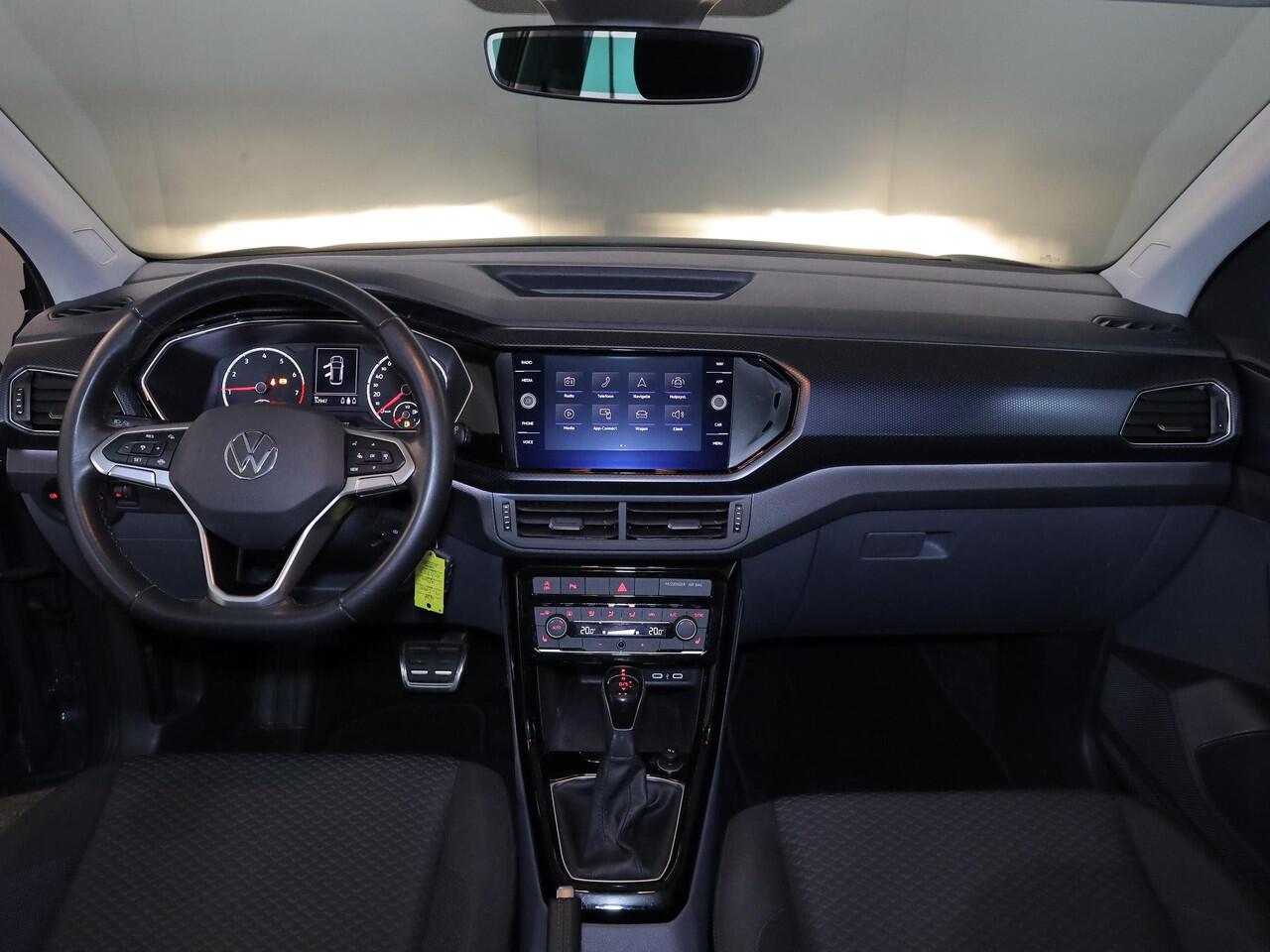 Volkswagen T-Cross 1.0 TSI Life 110 pk Automaat (DSG) | Navigatie | Parkeersensoren | Autom. airco | Stoelverwarming | Apple Carplay/Android Auto |