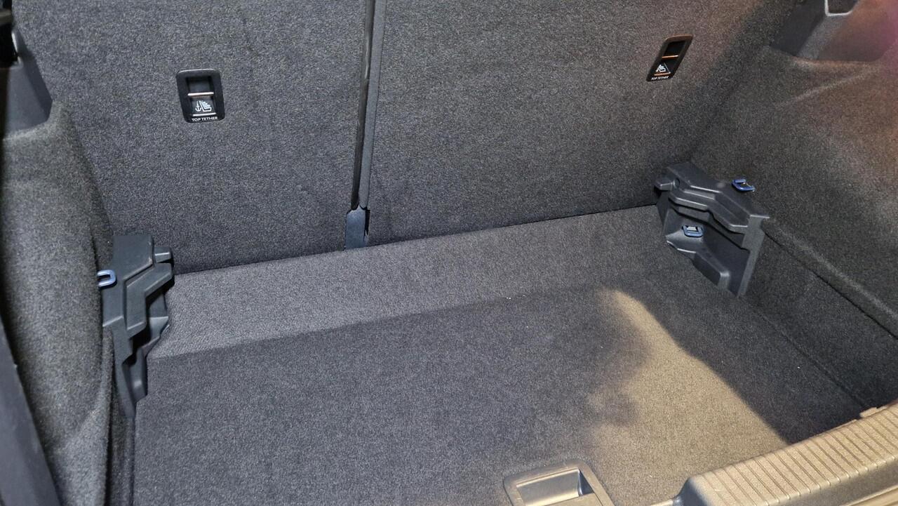 Volkswagen T-Cross 1.0 TSI Style | Adaptive Cruise control | Navigatie | Climate Control |