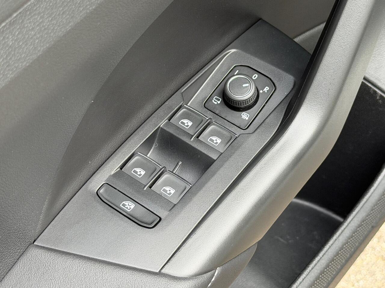 Volkswagen T-Cross 1.5 TSI 150pk DSG | Navigatie | Camera | Carplay | Incl. verlengde garantie