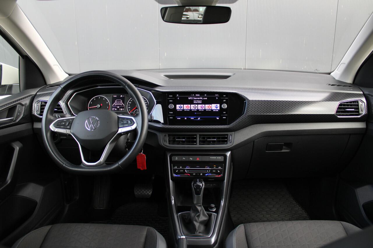 Volkswagen T-Cross 1.0 TSI Style 110pk - ACC - LED - Carplay - Camera - Stoelverwarming - Rijklaar
