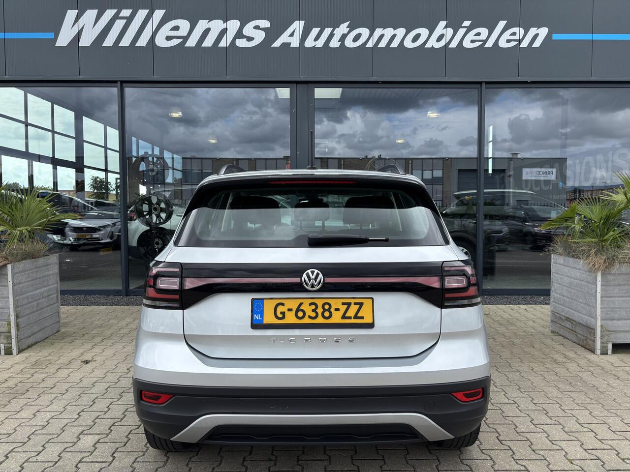Volkswagen T-Cross 1.0 TSI Life Stoelverwarming, App-Connect & Camera