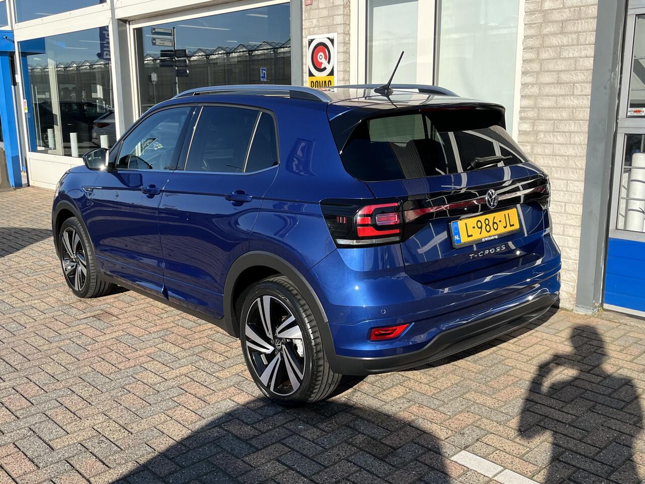 Volkswagen T-Cross 1.0 TSI R-Line / AUTOMAAT/ 2X R-LINE/ DAB/ ADAPT. CRUISE/ PARK. SENSOREN/ CLIMA/ APP-CONNECT/ BLUETOOTH/ LED/ 18" LMV