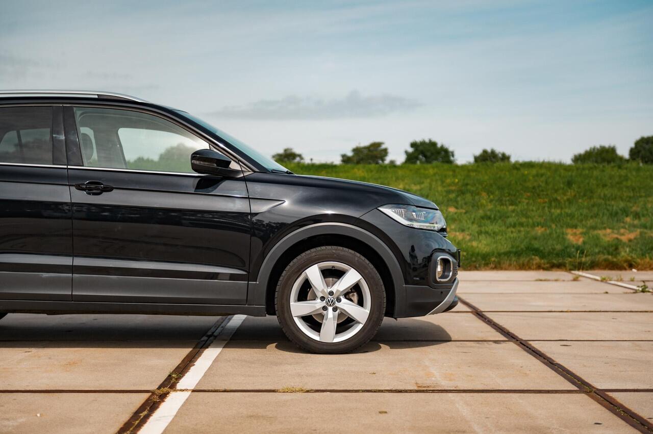 Volkswagen T-Cross 1.5 TSI DSG Style | TREKHAAK | CLIMA | CAMERA | APPLE CAR PLAY