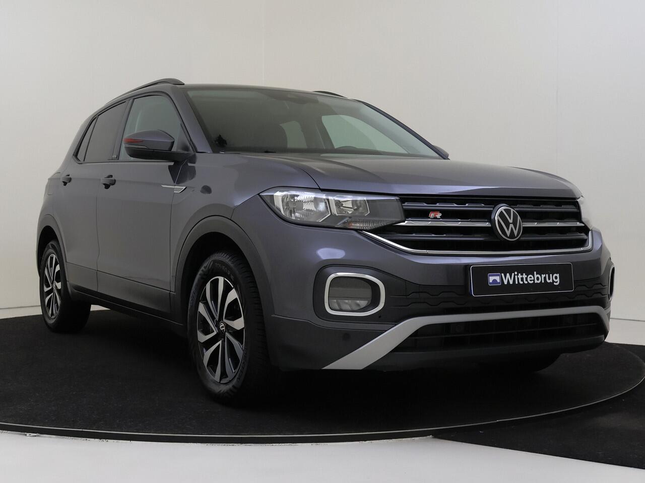 Volkswagen T-Cross 1.0 TSI Go | Navigatie | Parkeerhulp | Carplay | Stoelverwarming |