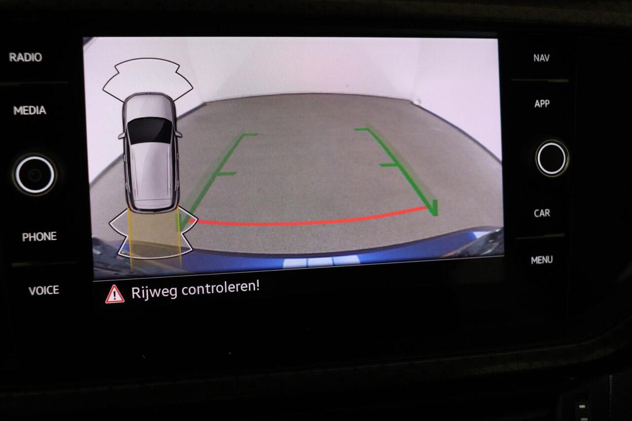 Volkswagen T-Cross 1.0 TSI Style | COMFORT PACK | STOELVERWARMING | NAVIGATIE | CAMERA
