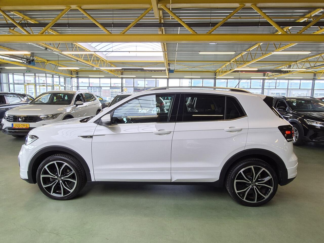 Volkswagen T-Cross 1.5 TSI Style -150pk- Automaat R-Line | Dodehoek sensoren | Camera | Digitale Cockpit Pro | Rijklaarprijs incl. 1 jaar Bovag garantie