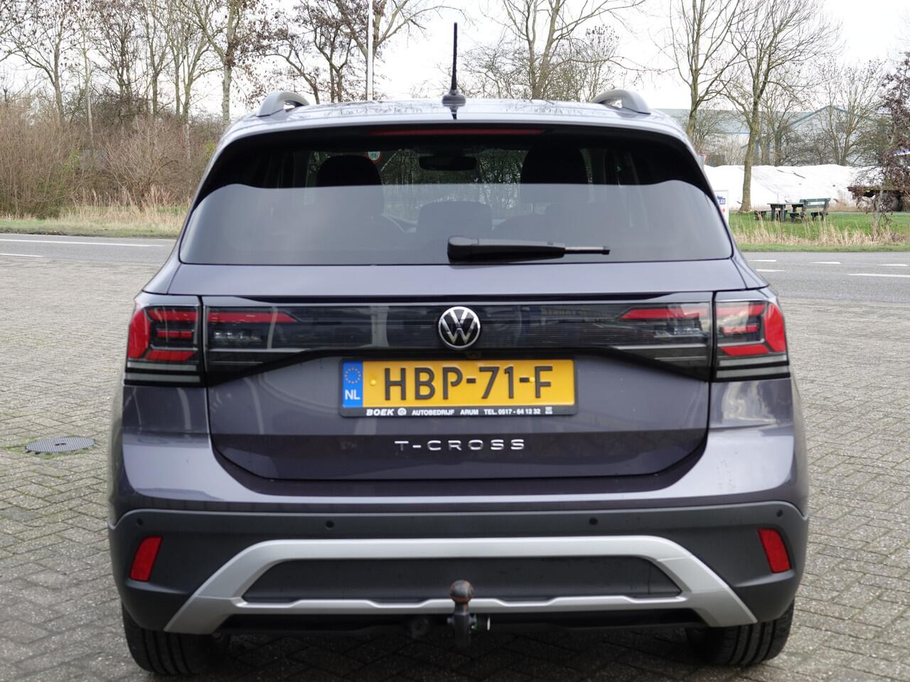 Volkswagen T-Cross 1.0 TSI Life Edition TREKH. | VIRTUAL | ECC | ACC | STOELVERW.