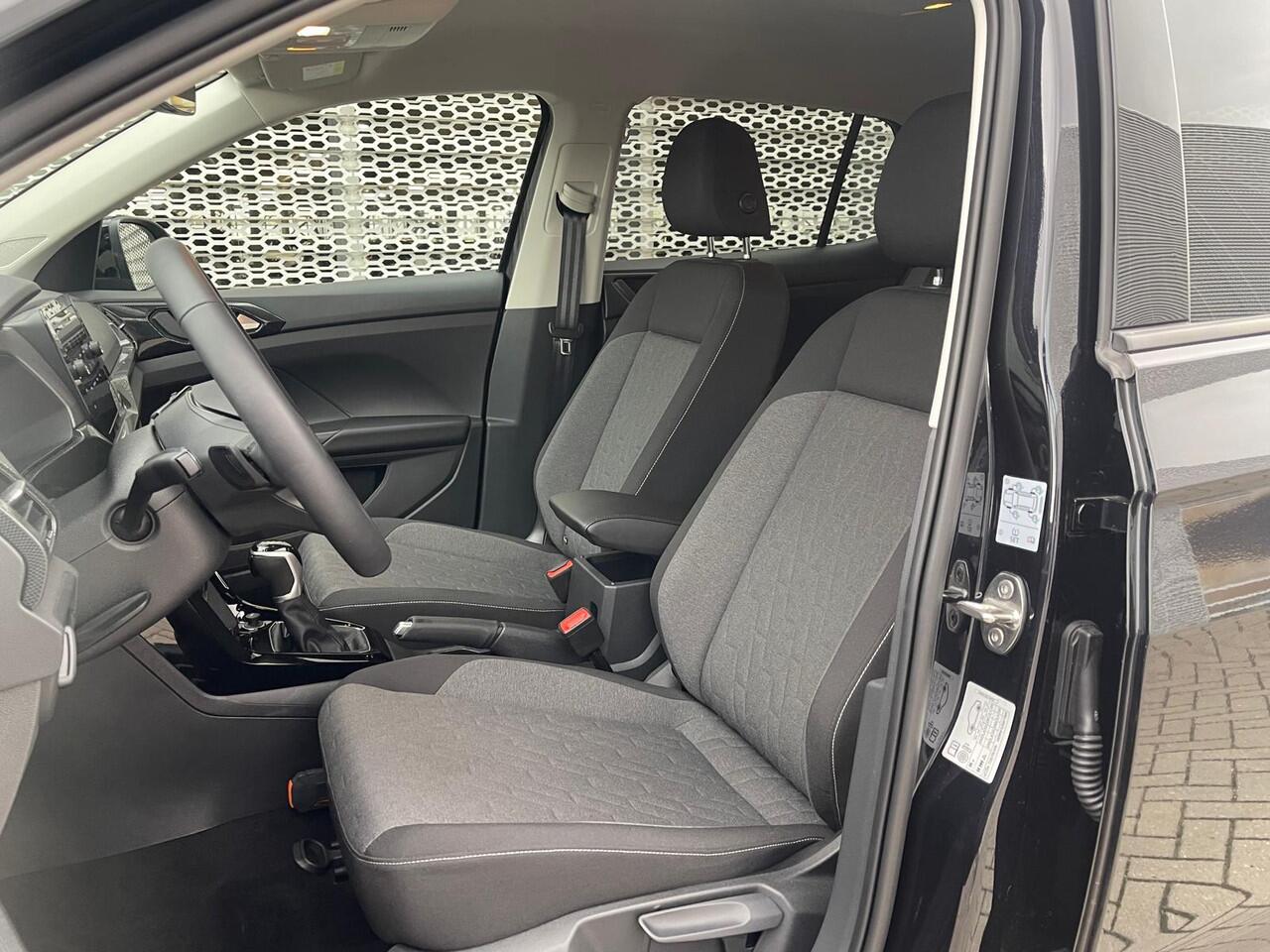 Volkswagen T-Cross 1.0 TSI Life Edition / Achteruitrijcamera / App Connect / Keyless / 17'' LMV / VW