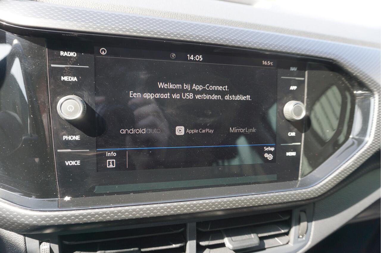 Volkswagen T-Cross 1.0TSI Life 115pk + Navi/ ACC/ airco/ Carplay/ Hoge instap/ Garantie!