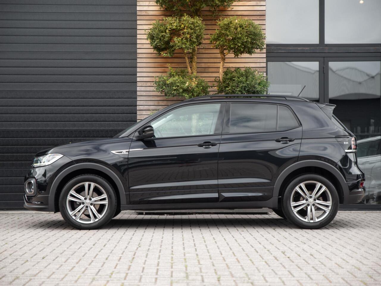 Volkswagen T-Cross 1.0 TSI Life / R Line / LED / ACC / Virtual Cockpit / 17" LMV / Stoelverwarming