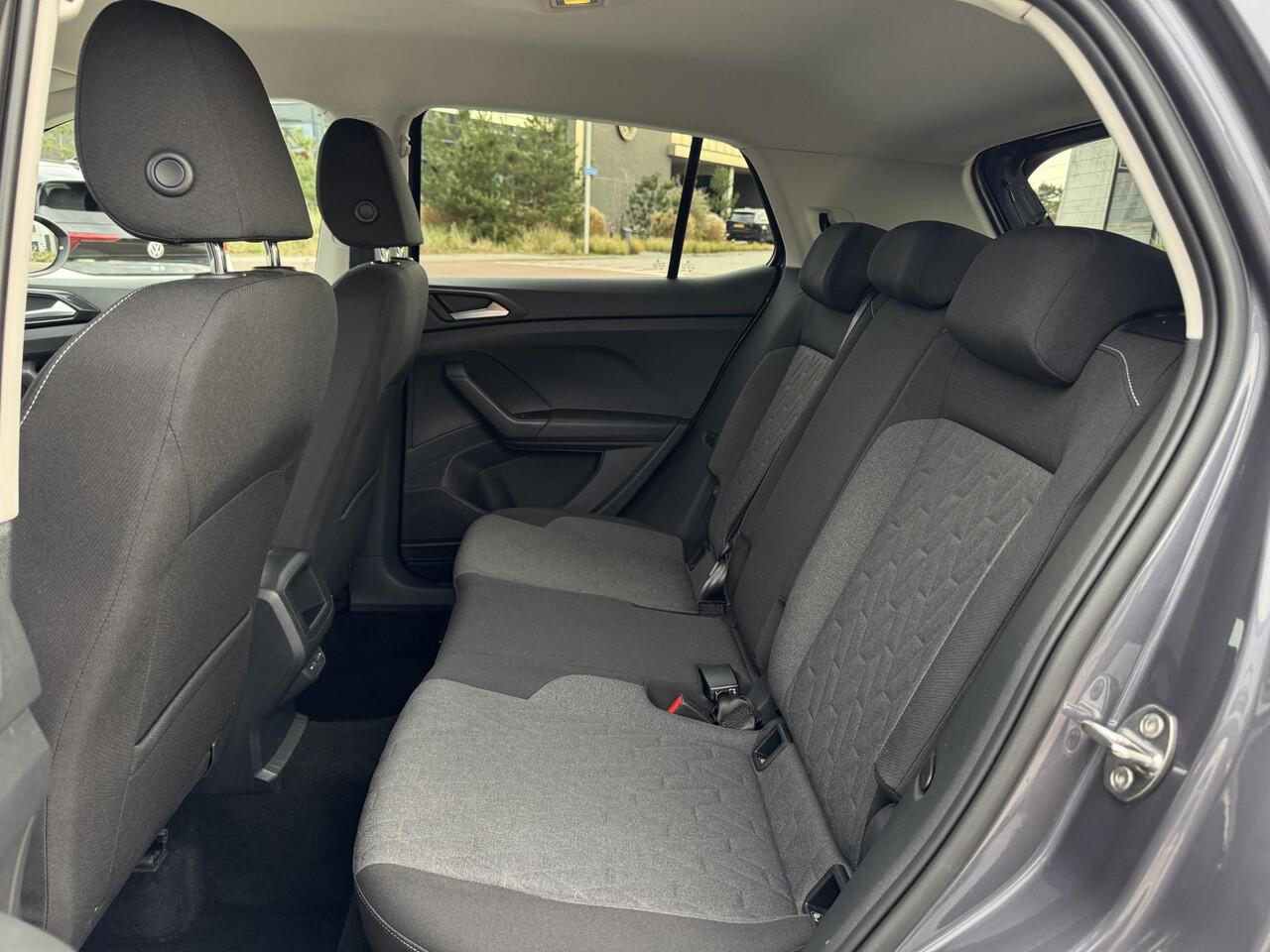 Volkswagen T-Cross 1.0 TSI Life Edition 115pk automaat | IQ Assist | Camera | App-Navi | 17LM