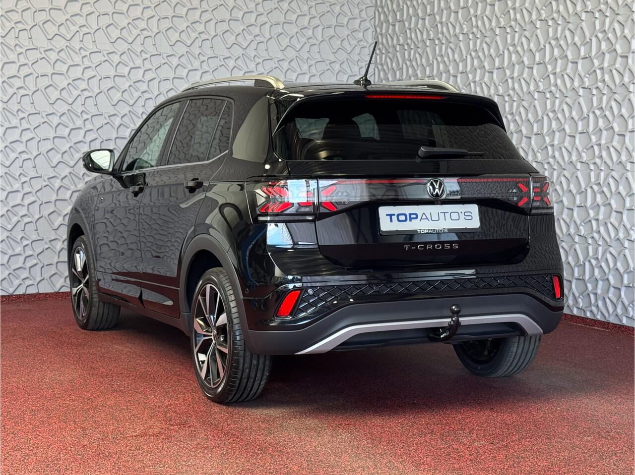 Volkswagen T-Cross 1.5 TSI 150PK R-LINE EDITION TREKHAAK LED 18''LMV IQ CAMERA STOELVERW ?2025? "Volkswagen rijden begint bij Topautos.nl - 75 topmodellen direct op voorraad!"