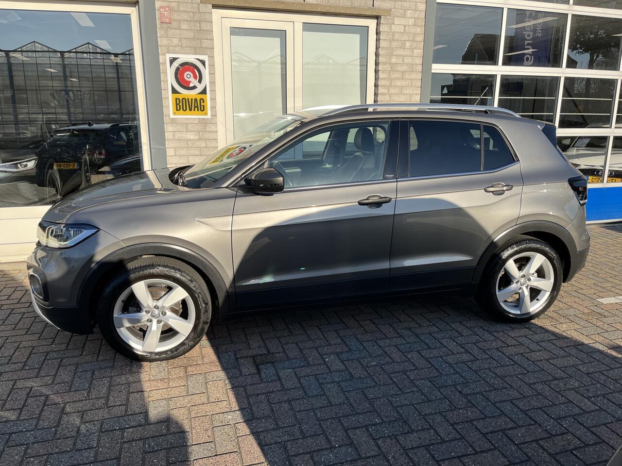 Volkswagen T-Cross 1.0 TSI Style / TREKHAAK/ PARK. SENSOREN/ ADAPT. CRUISE/ LED/ CLIMA/ APP CONNECT/ 17" LMV