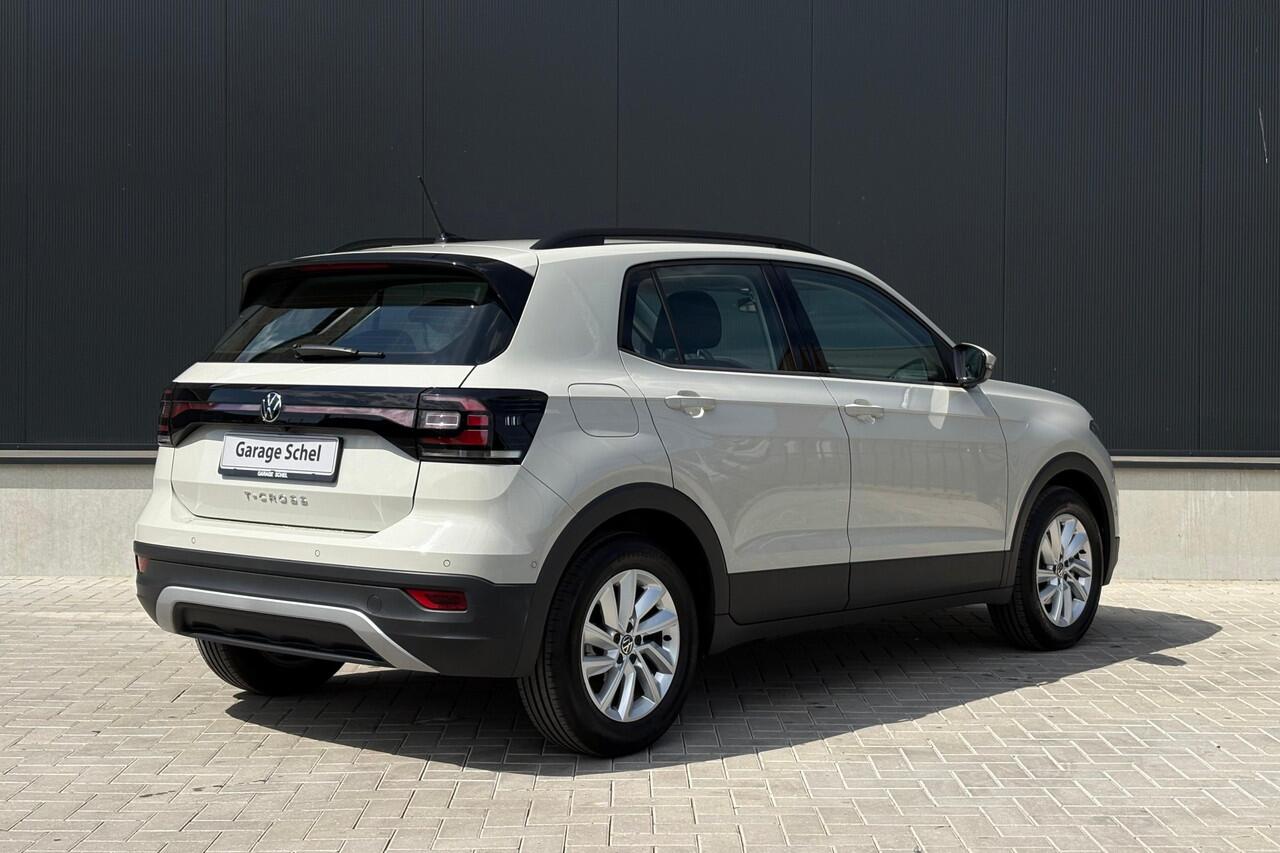 Volkswagen T-Cross 1.0 TSI Life 110pk - Carplay - Stoelverwarming - Camera - Virtual cockpit - Rijklaar