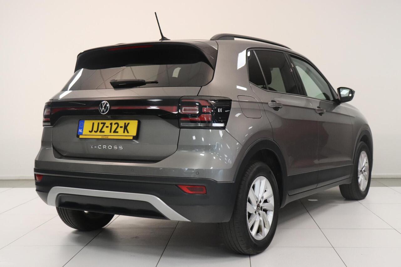 Volkswagen T-Cross 1.0 TSI Life | Camera | AppleCarplay AndroidAuto Navigatie | Stoelverwarming | DAB+ | LED koplampen | Adaptieve cruisecontrol |
