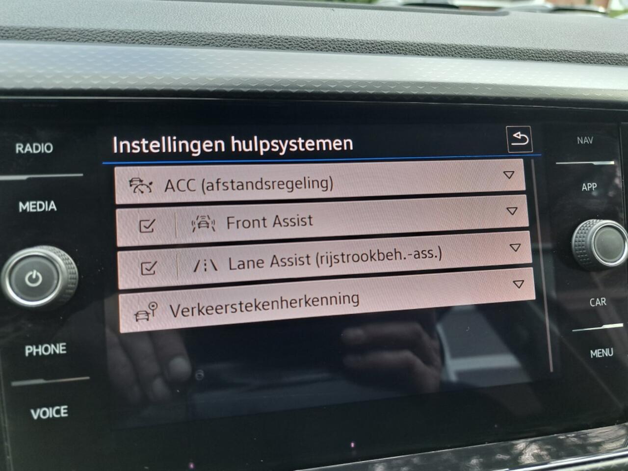 Volkswagen T-Cross 1.0 TSI Life Business 95 Pk Apple carplay Navigatie