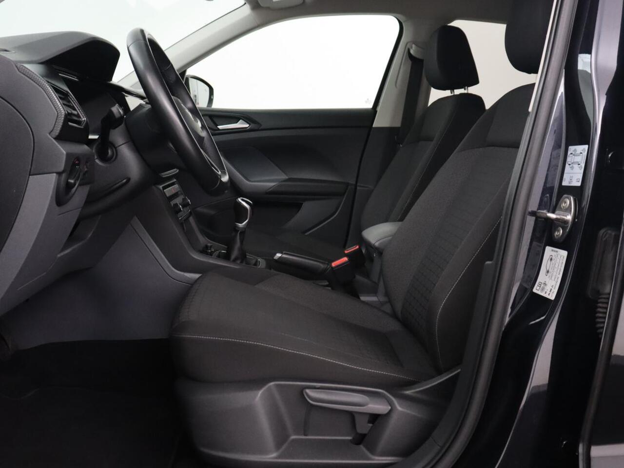 Volkswagen T-Cross 1.0 TSI Life | Carplay | Navigatie | Keyless | Virtual Cockpit | Climate control | Adaptive cruise | Dodehoek detectie | Getint glas