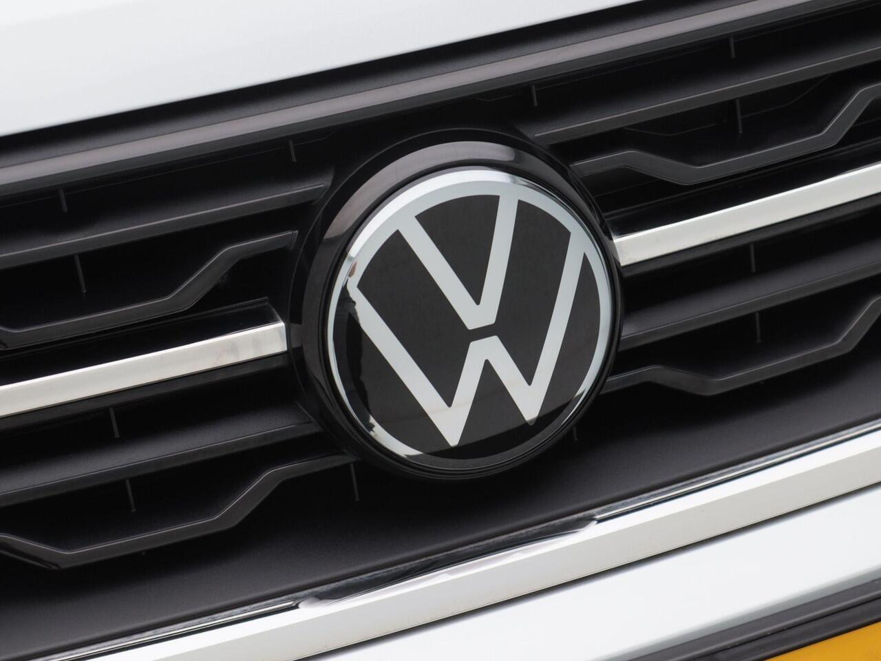 Volkswagen T-Cross 1.0 TSi Life Edition | Adaptive Cruise | Climate Control | Parkeersensoren | Carplay | 16 inch | 16.192 km!!