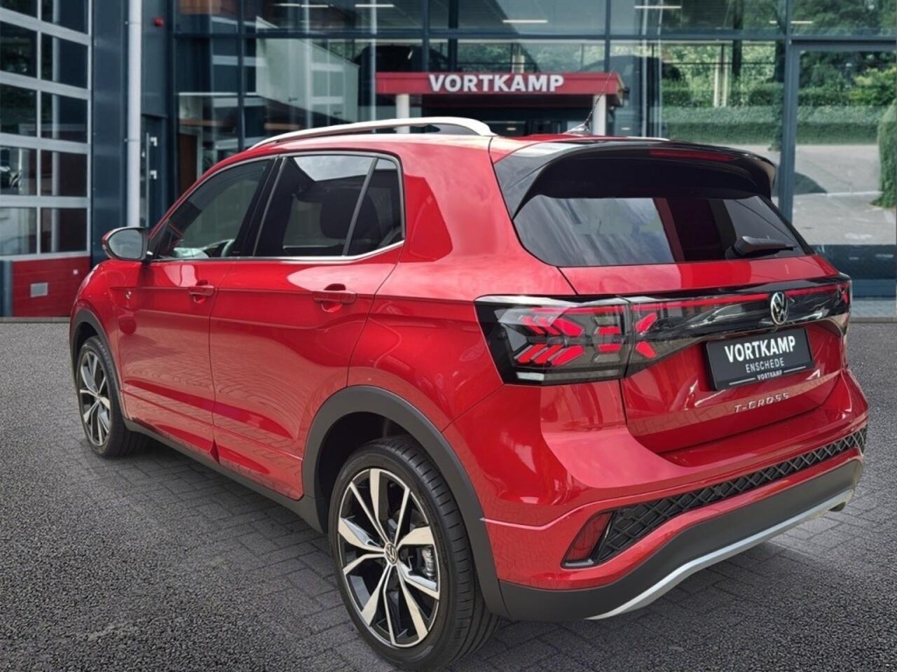 Volkswagen T-Cross 1.5 TSI DSG R-LINE TREKHAAK/CAMERA/CARPLAY/ACC/STOELVERW