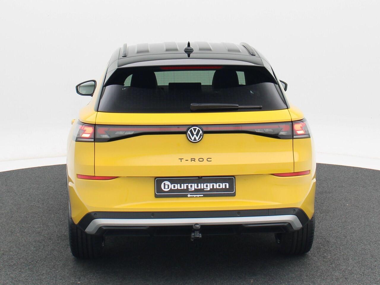Volkswagen T-Roc Style First Edition 1.5 eTSI 116 PK | Trekhaak | Elektrische Achterklep | Navi | Adaptieve Cruise Control |