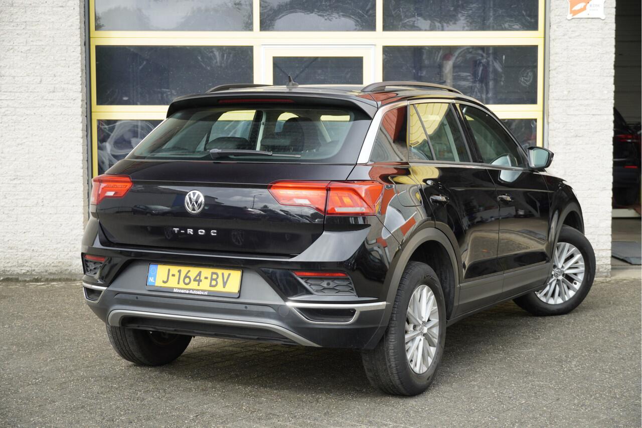 Volkswagen T-Roc 1.0 TSI Style BJ2020 Lmv 16" | Led | Navi | Pdc | App-Connect | Airco | Cruise control | Getint glas