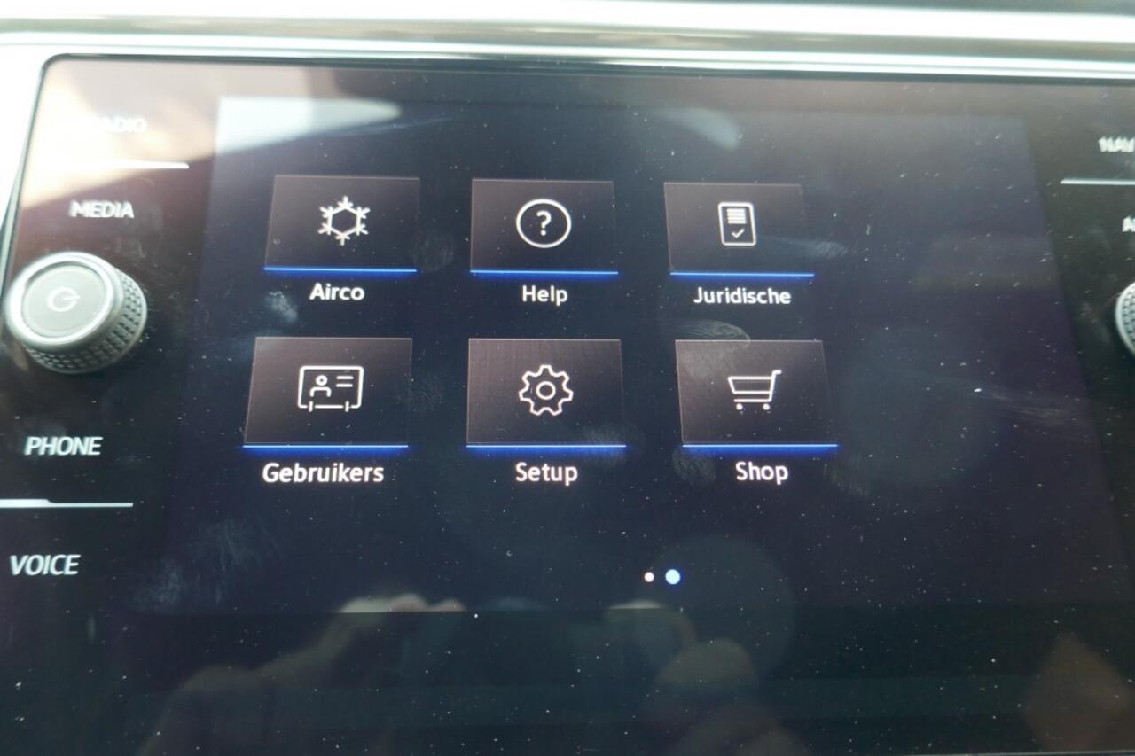 Volkswagen T-Roc 1.5 TSI SPORT BNS RLINE 150 PK AUTOMAAT / NAVIGATIE / NL AUTO