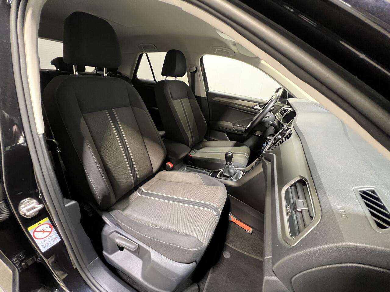 Volkswagen T-Roc 1.0 TSI Style | Navigatie/Android/Apple Carplay | LM Velgen 16" | Achteruitrijcamera | Cruise Control Adaptief | Airco | Radio |