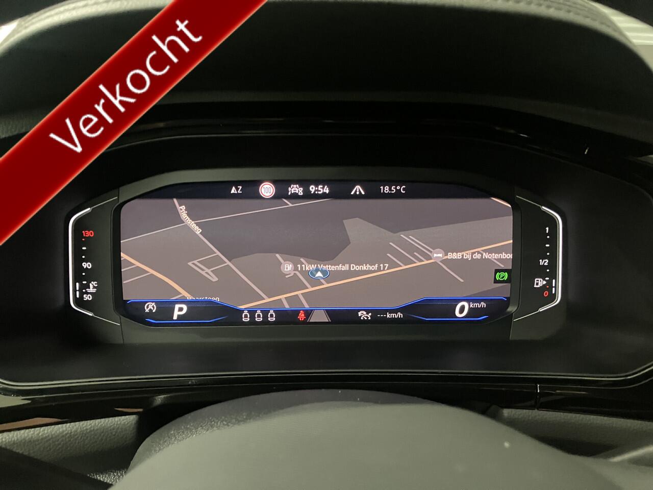 Volkswagen T-Roc 1.5 TSI R-LINE BLACK STYLE/PANORAMA/TRH/IQ LIGHT/IQ DRIVE/ENZ