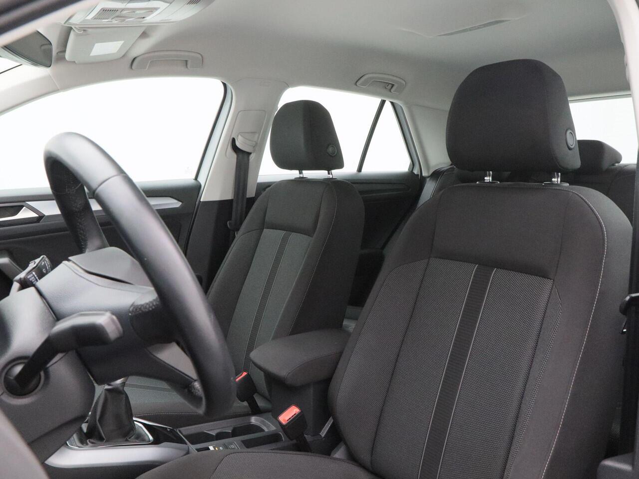 Volkswagen T-Roc 1.0 TSi 110 Pk Life Business | Carplay | Parkeersensoren | Stoel Verwarming | Leder Stuur | Climate Control | Digitaal Dashboard | LED | 16 Inch | 73.415 Km