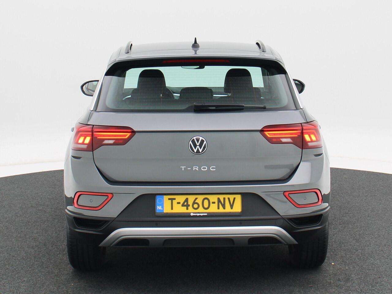 Volkswagen T-Roc 1.5 TSi Life 150 Pk Automaat | Adaptive Cruise | Carplay | Camera | Parkeersensoren | Privacy Glass | LED | 16 Inch | 62.094 Km