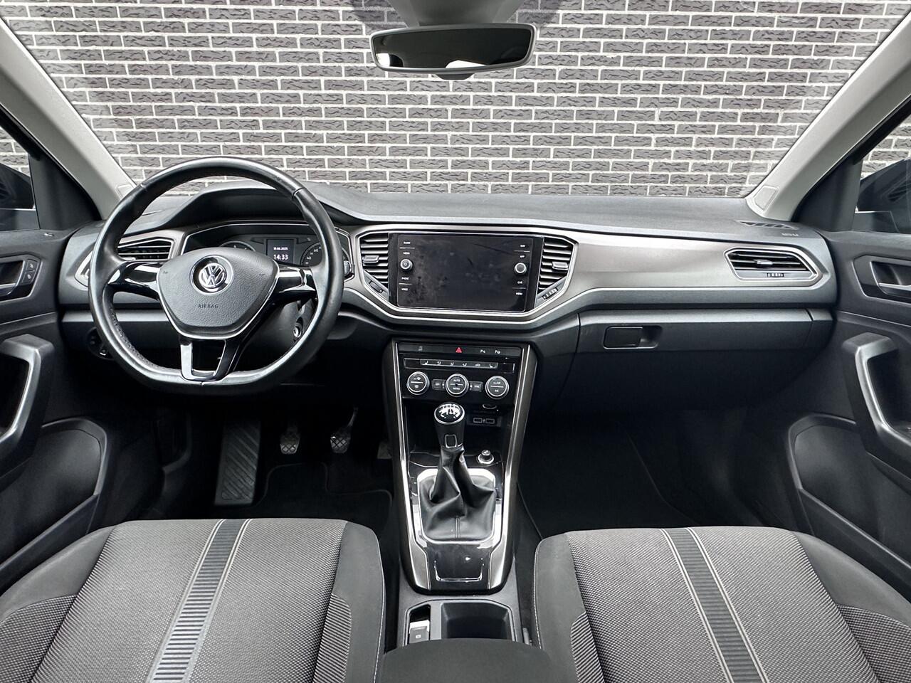 Volkswagen T-Roc 1.0 TSI Sport | Navigatie | Park Pilot | Apple CarPlay/Android Auto