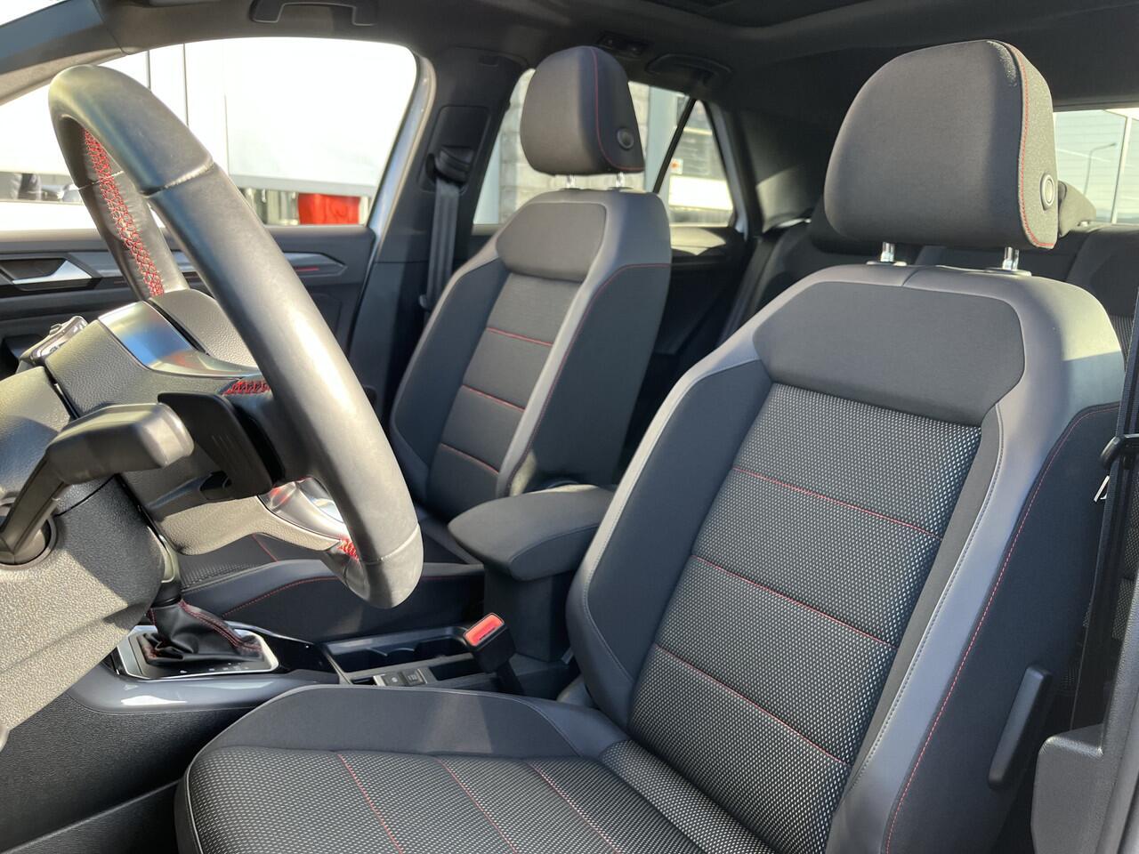 Volkswagen T-Roc 1.5 TSI Sport / AUTOMAAT/ PANO/ PARK. SENSOREN + CAMERA/ RIJ-MODI/ LED/ ADAPT. CRUISE/ 18" LMV/ DIGITAL DASH/ CLIMA/ NAVI/ DAB