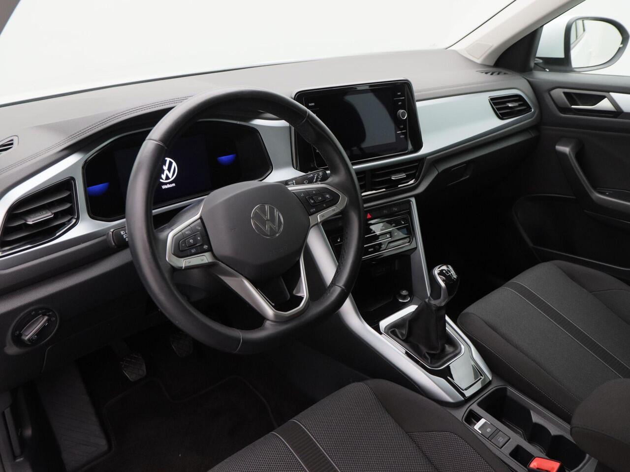 Volkswagen T-Roc 1.0 TSi 110 Pk Life Business | Carplay | Parkeersensoren | Stoel Verwarming | Leder Stuur | Climate Control | Digitaal Dashboard | LED | 16 Inch | 73.415 Km