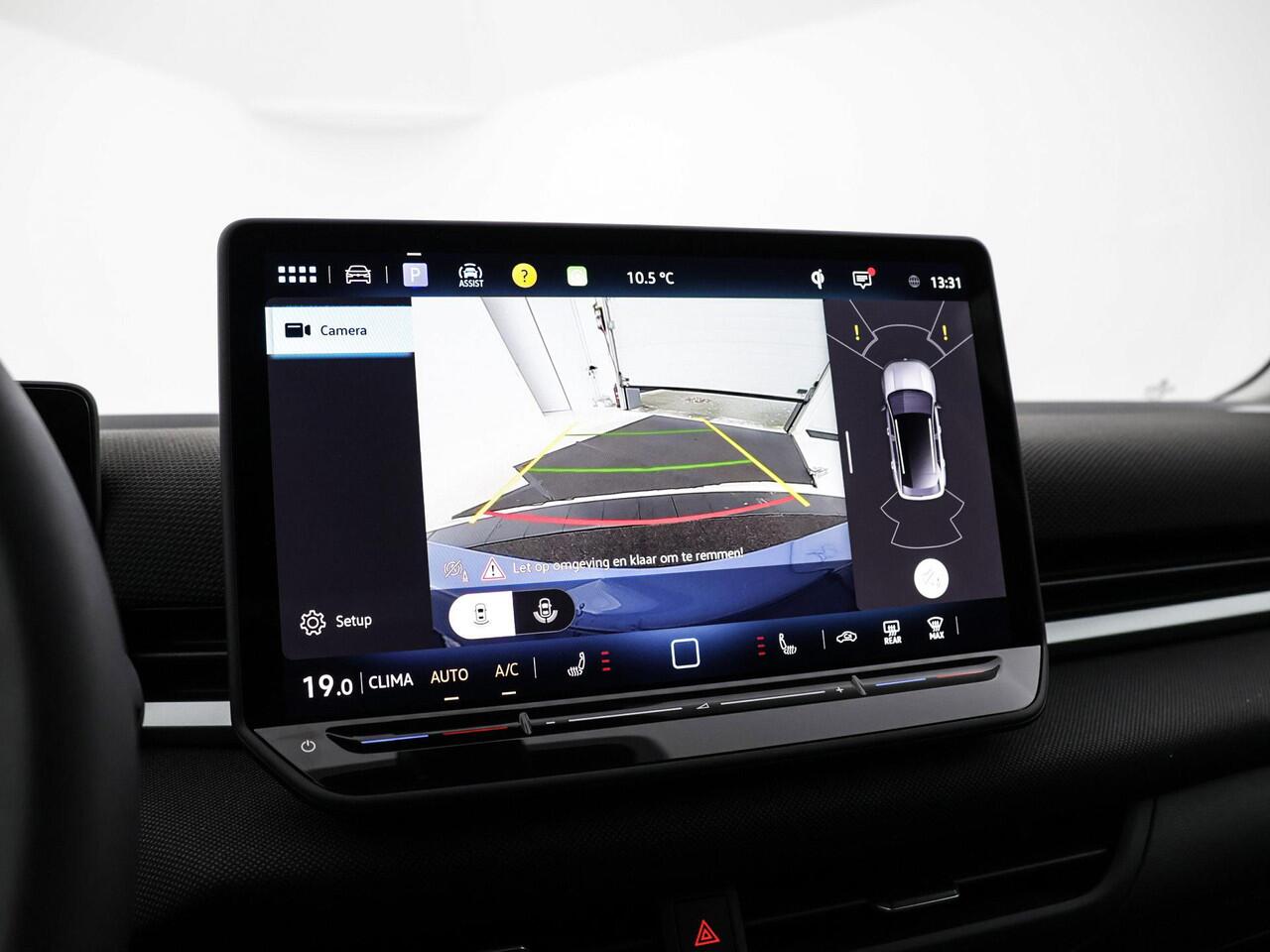 Volkswagen T-Roc Life First Edition 1.5 eTSI 116 PK 7 versn. DSG · Comfort pakket · Achteruitrijcamera ·