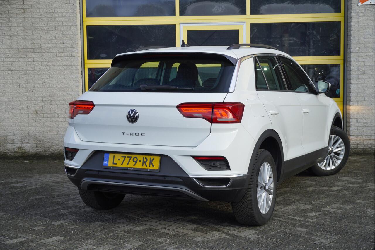 Volkswagen T-Roc 1.5 TSI 150PK! Style BJ2021 Lmv 16" | Led | Pdc | Navi | App-Connect | Climate control | Cruise control | Getint glas