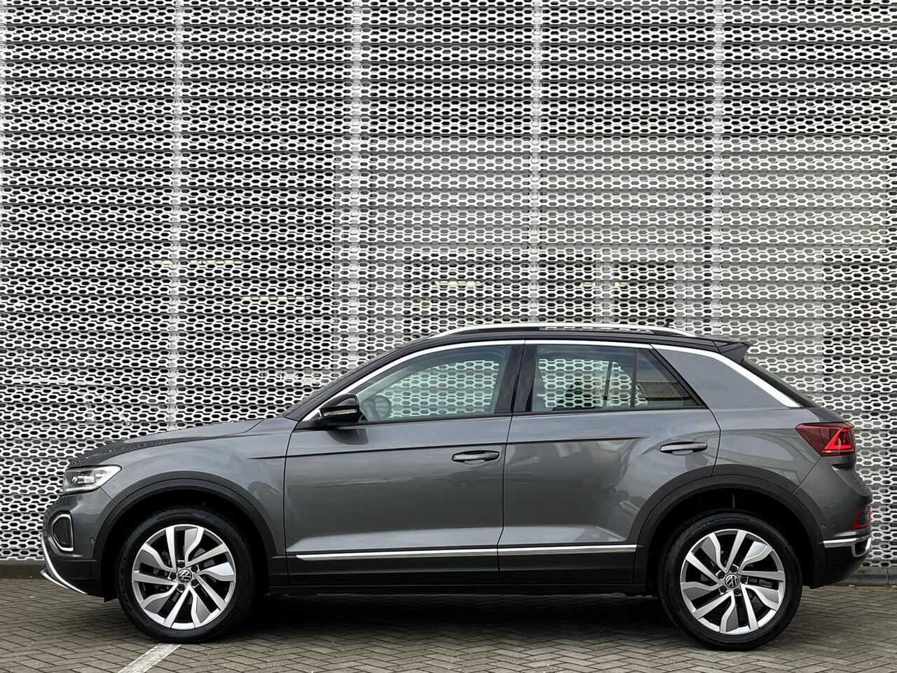 Volkswagen T-Roc 1.5 TSI 150PK DSG Style / Panoramadak / Digitale Cockpit Pro / IQ LED / Camera / 18"LMV / Elektrische Acherklep **