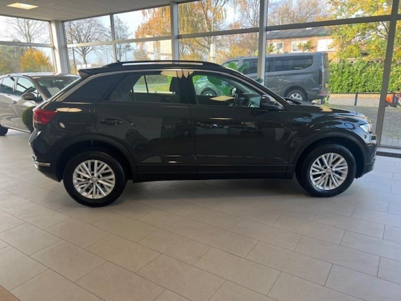 Volkswagen T-Roc 1.0 TSI Style Trekhaak Parkeer sensoren V+A.